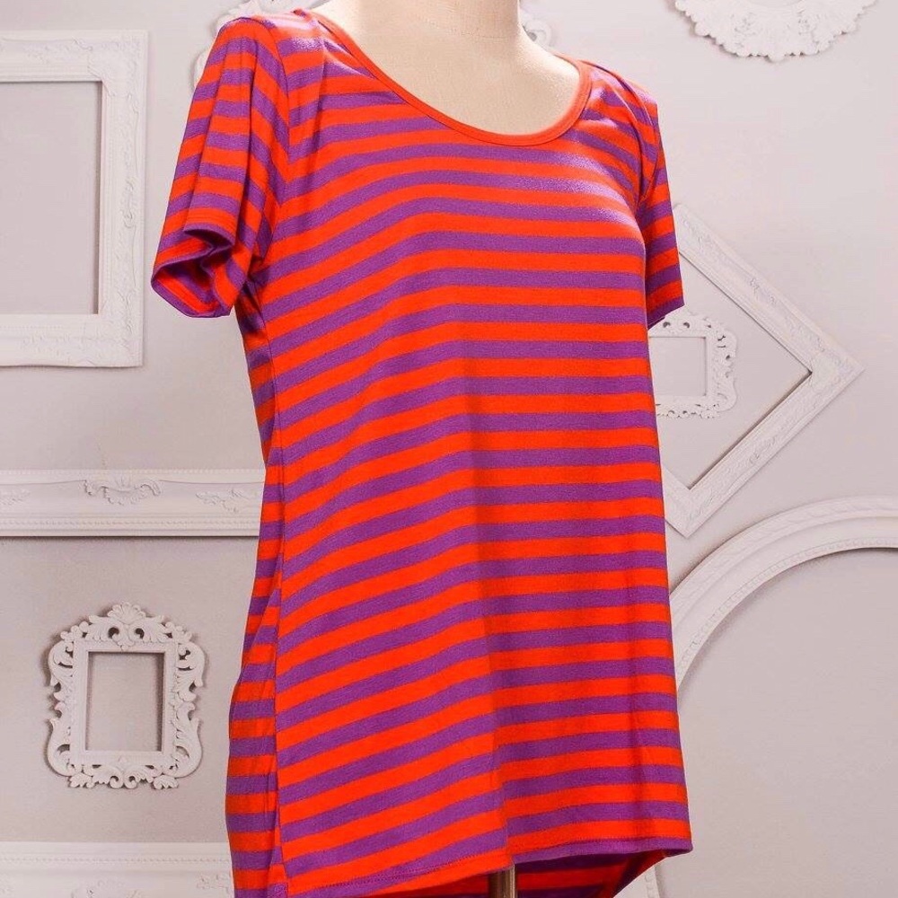 ♦️2/$30 Striped! LuLaRoe Classic T